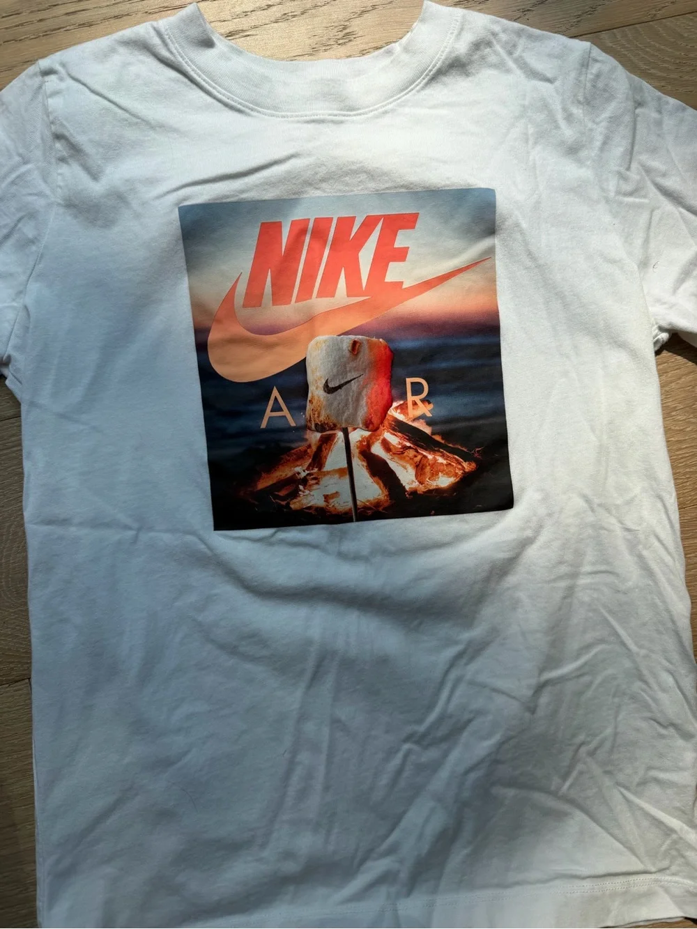 Nike 	nike “air”